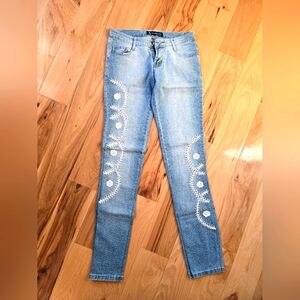 Chic Women's Blue Jeans with White Embroidery